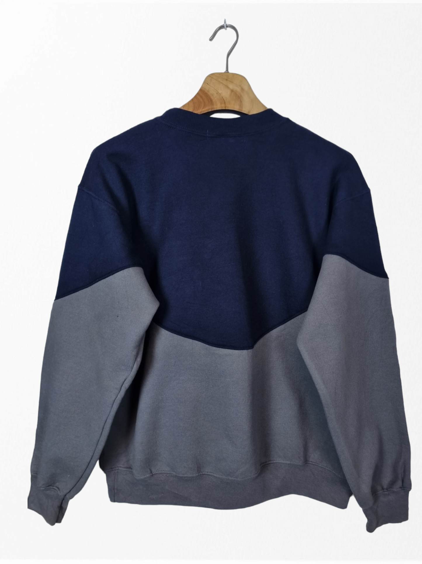 Nike spell out sweater maat M