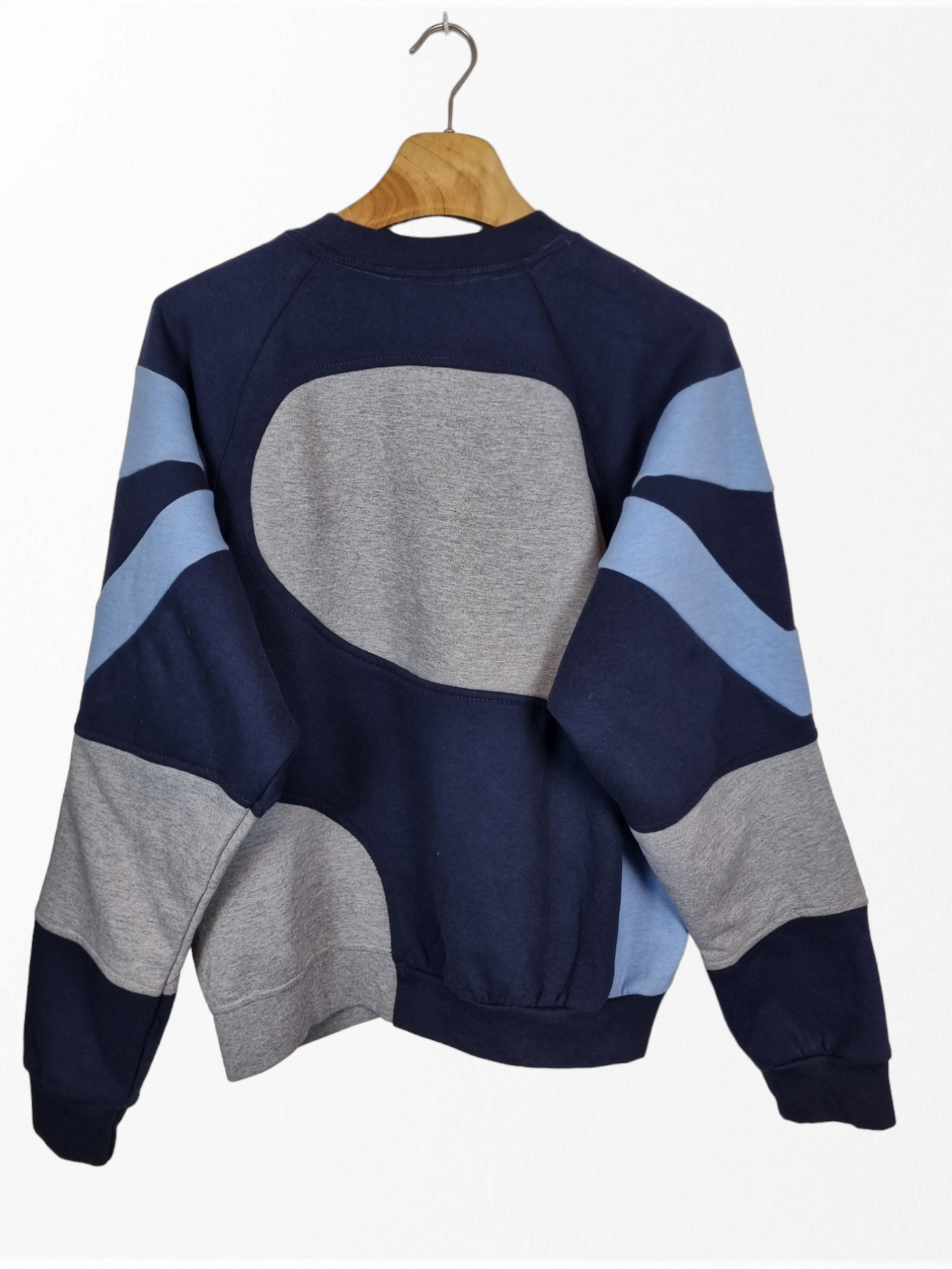 Nike 90s spell out sweater maat M