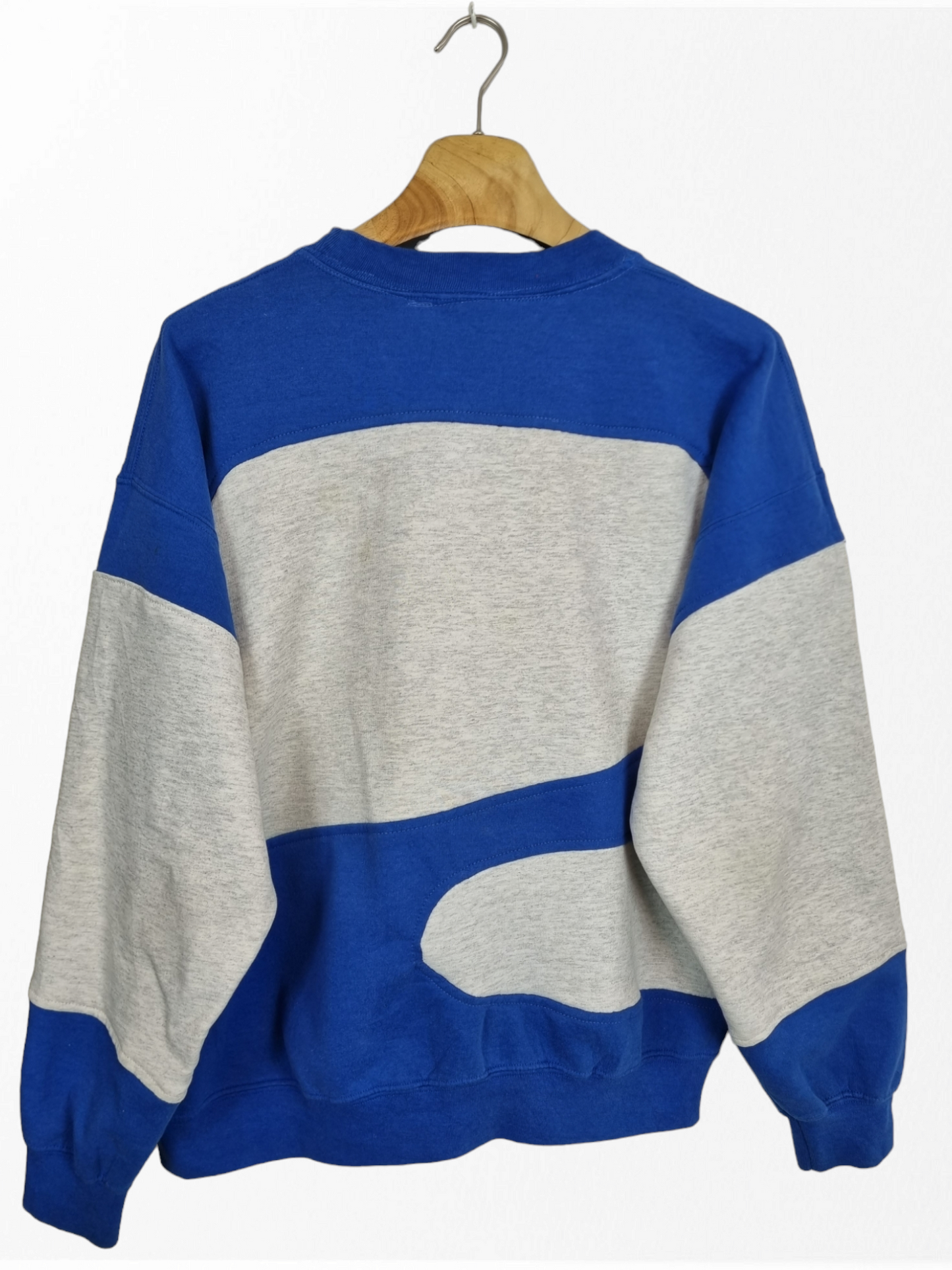 Nike 90s spell out sweater maat  M