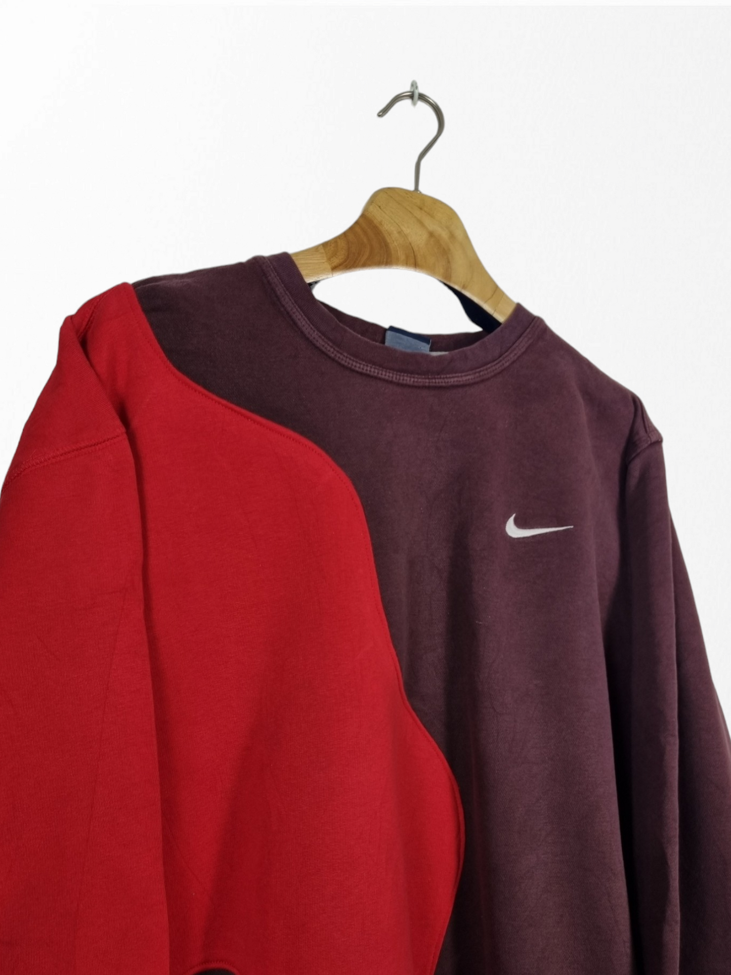 Nike chest swoosh sweater maat L