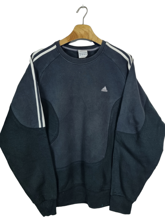 Adidas chest logo sweater maat M