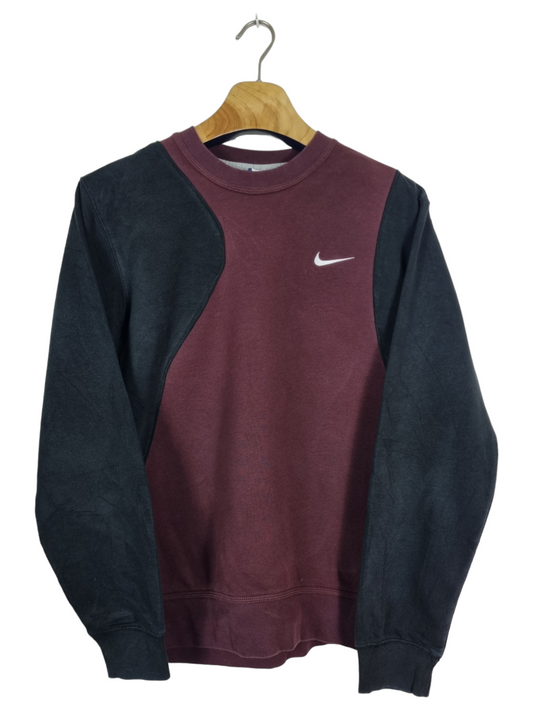 Nike chest swoosh sweater maat M