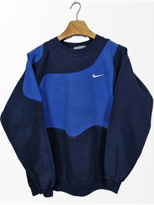 Nike chest swoosh sweater maat M