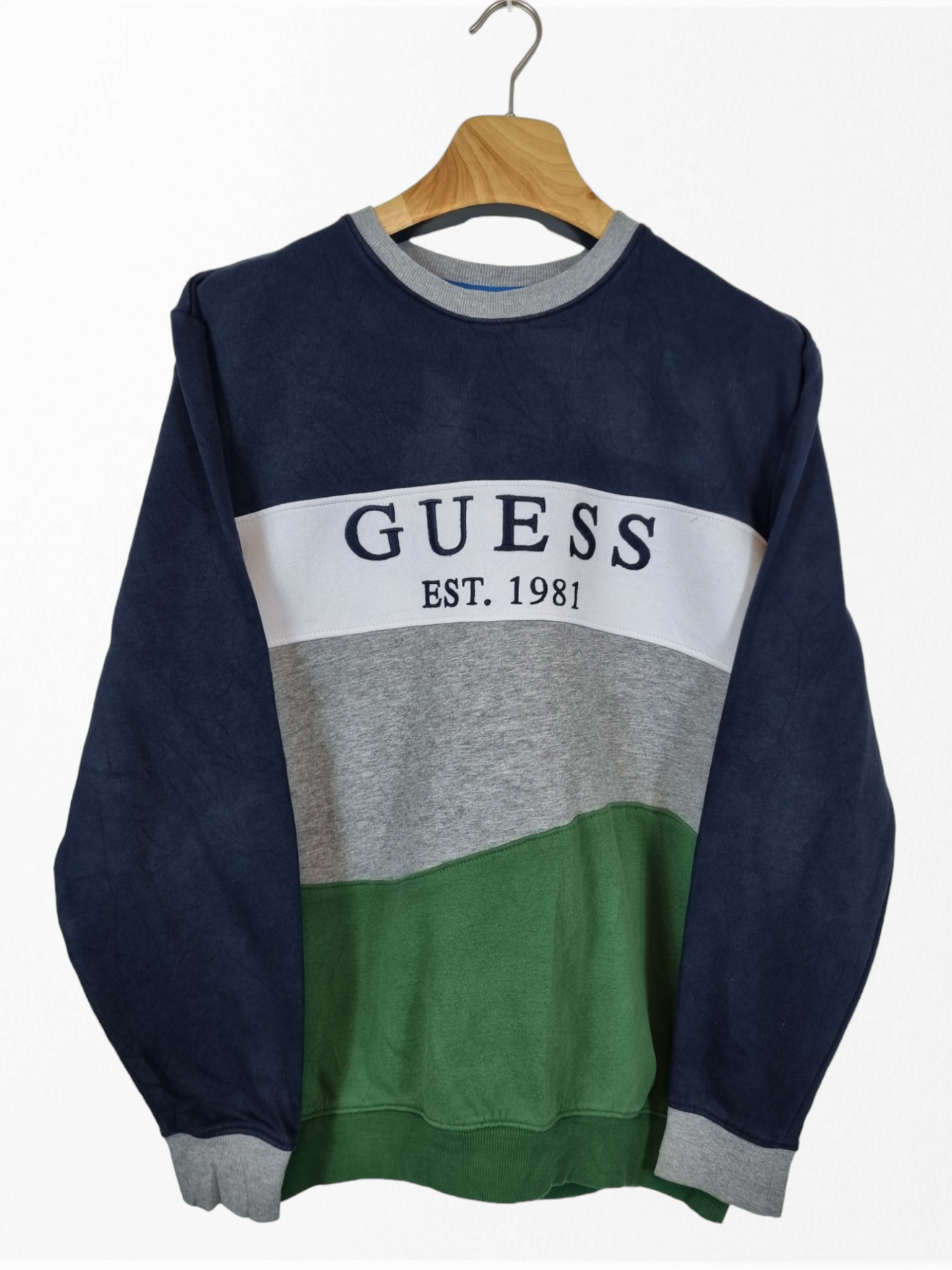 Guess sweater maat M