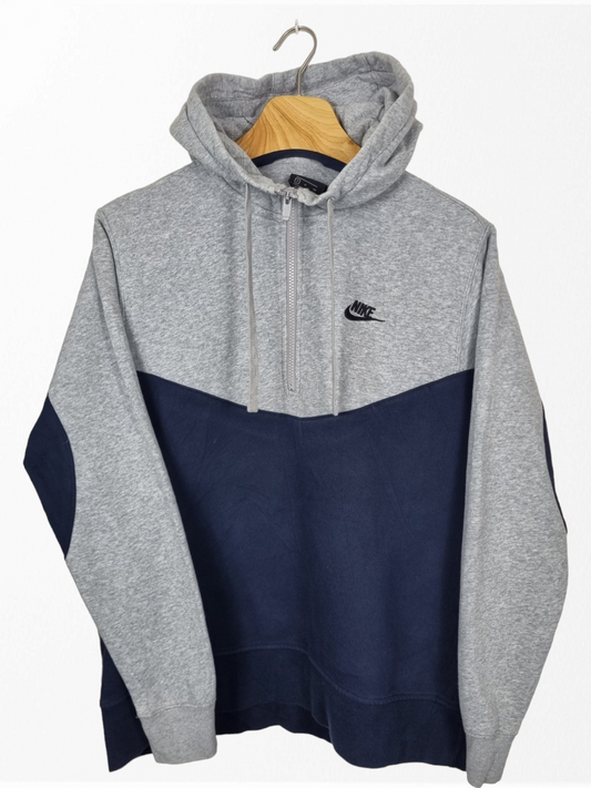 Nike chest logo hoodie maat S