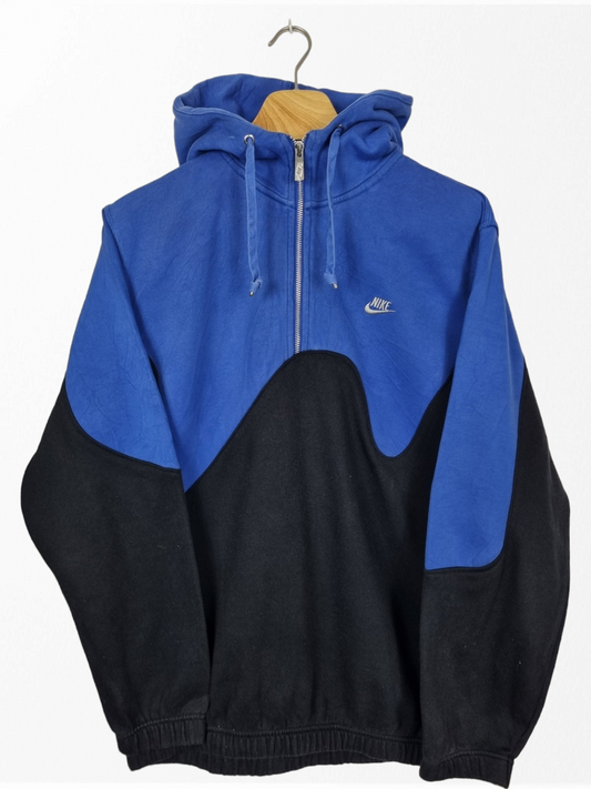 Nike chest logo hoodie maat M