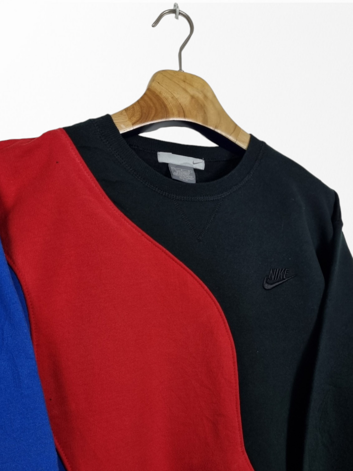 Nike chest logo sweater maat S