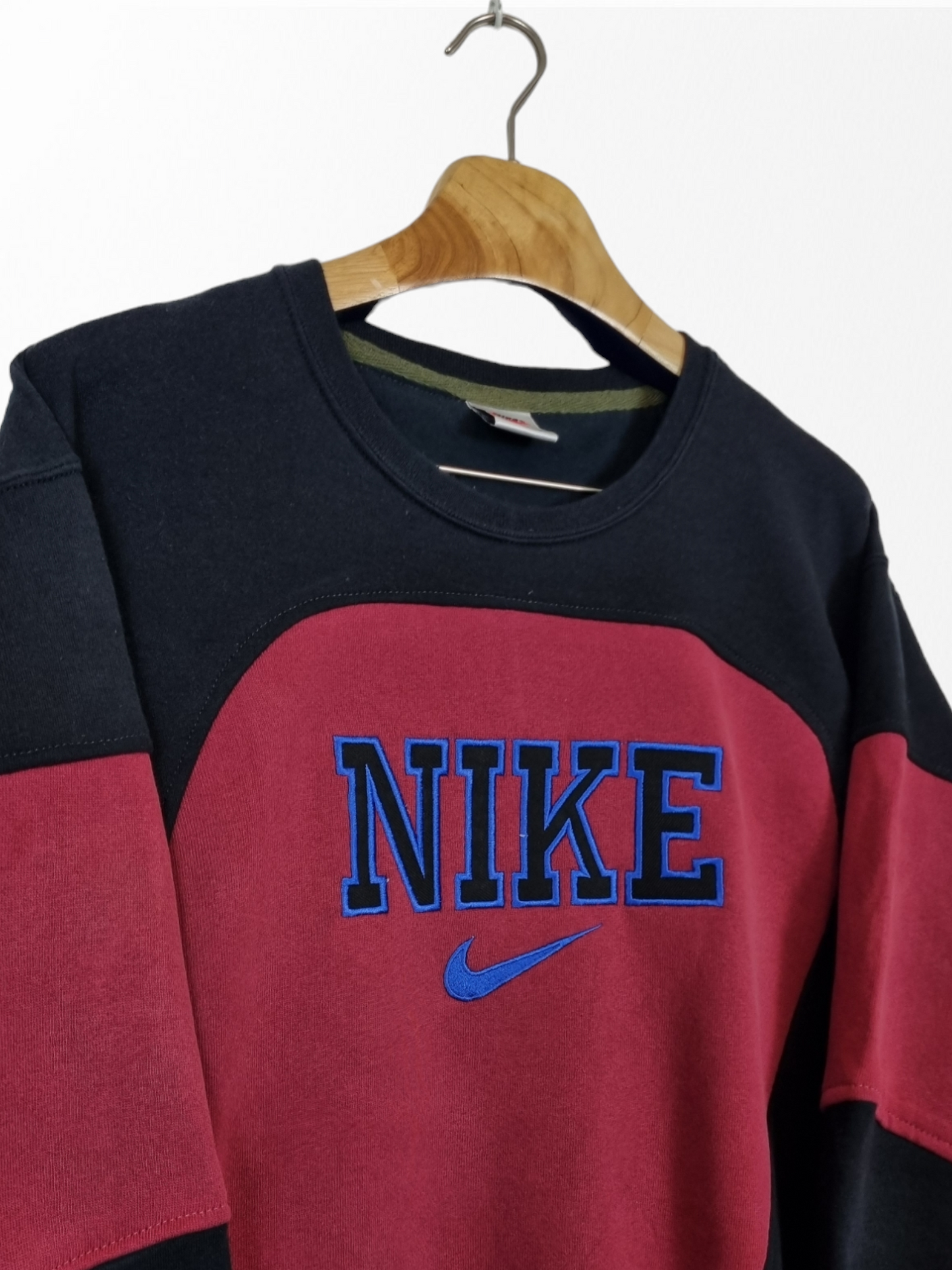 Nike spell out 90s sweater maat M