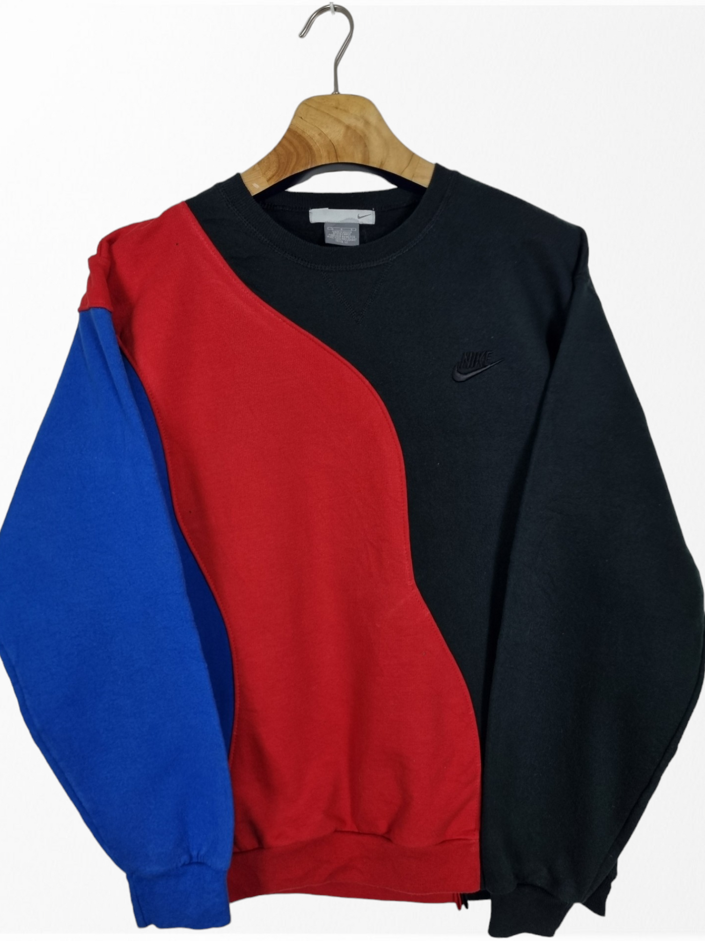 Nike chest logo sweater maat S