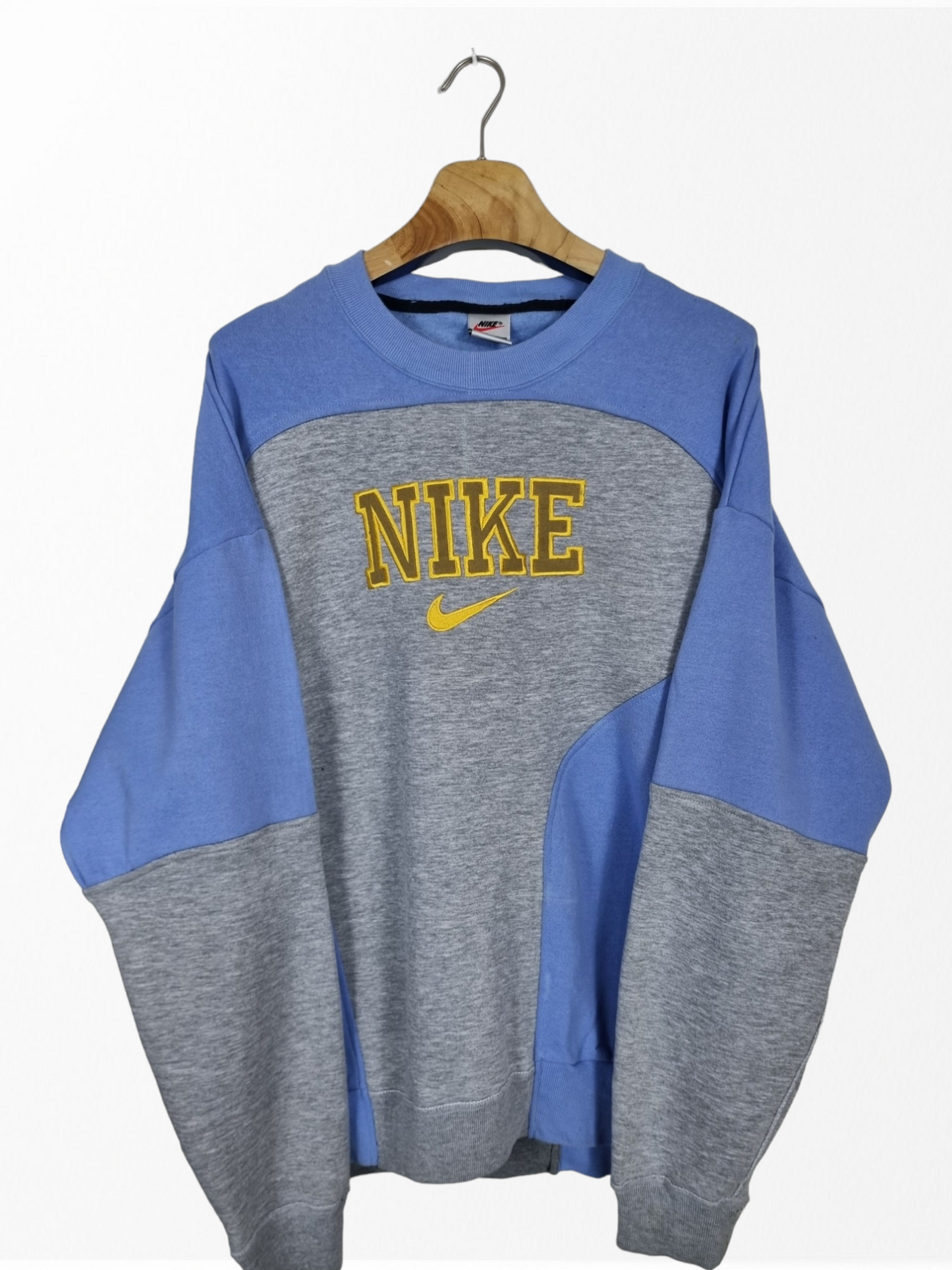 Nike 90s spell out sweater maat XL