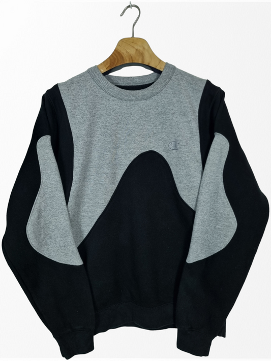 Champion chest logo sweater maat S