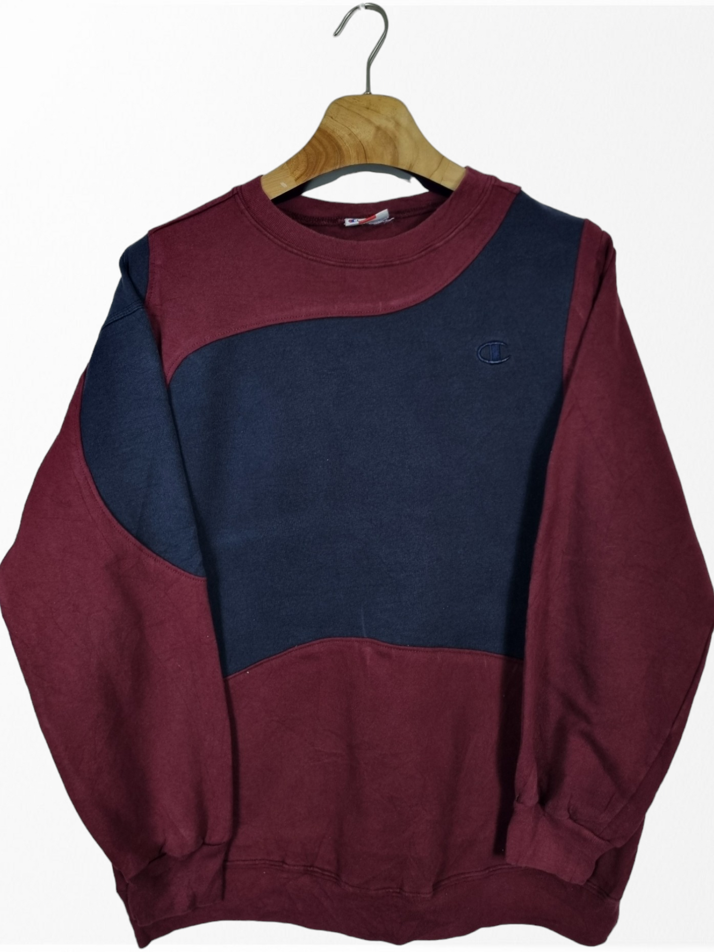 Champion chest logo sweater maat M