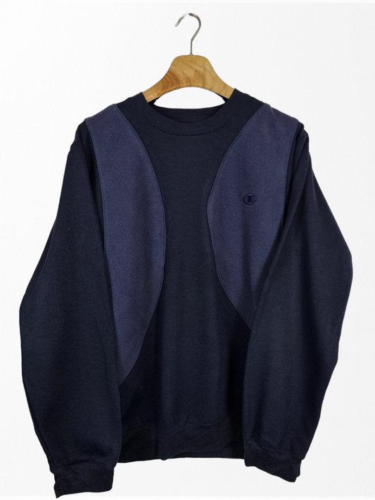 Champion chest logo sweater maat L