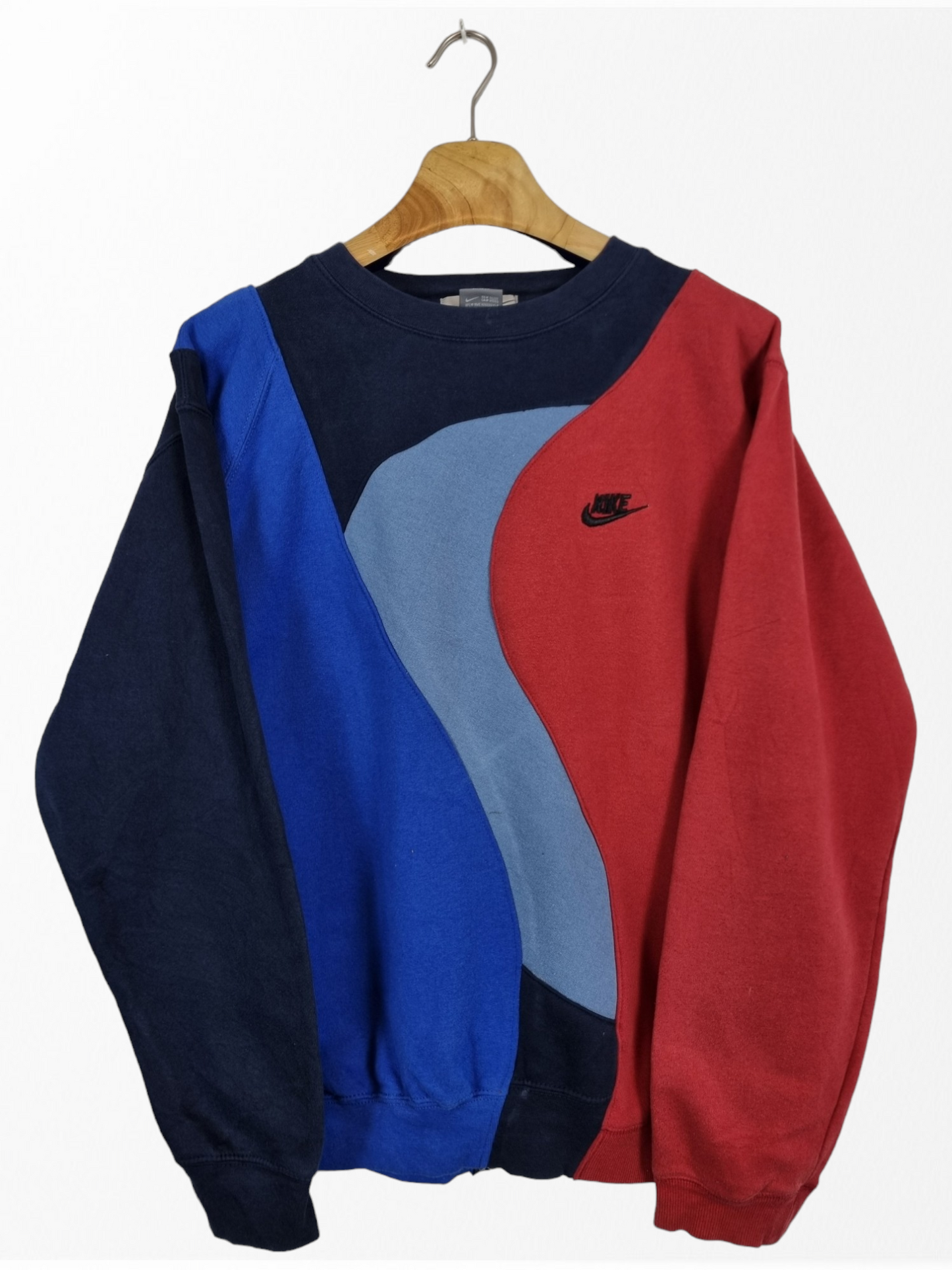 Nike chest logo sweater maat S