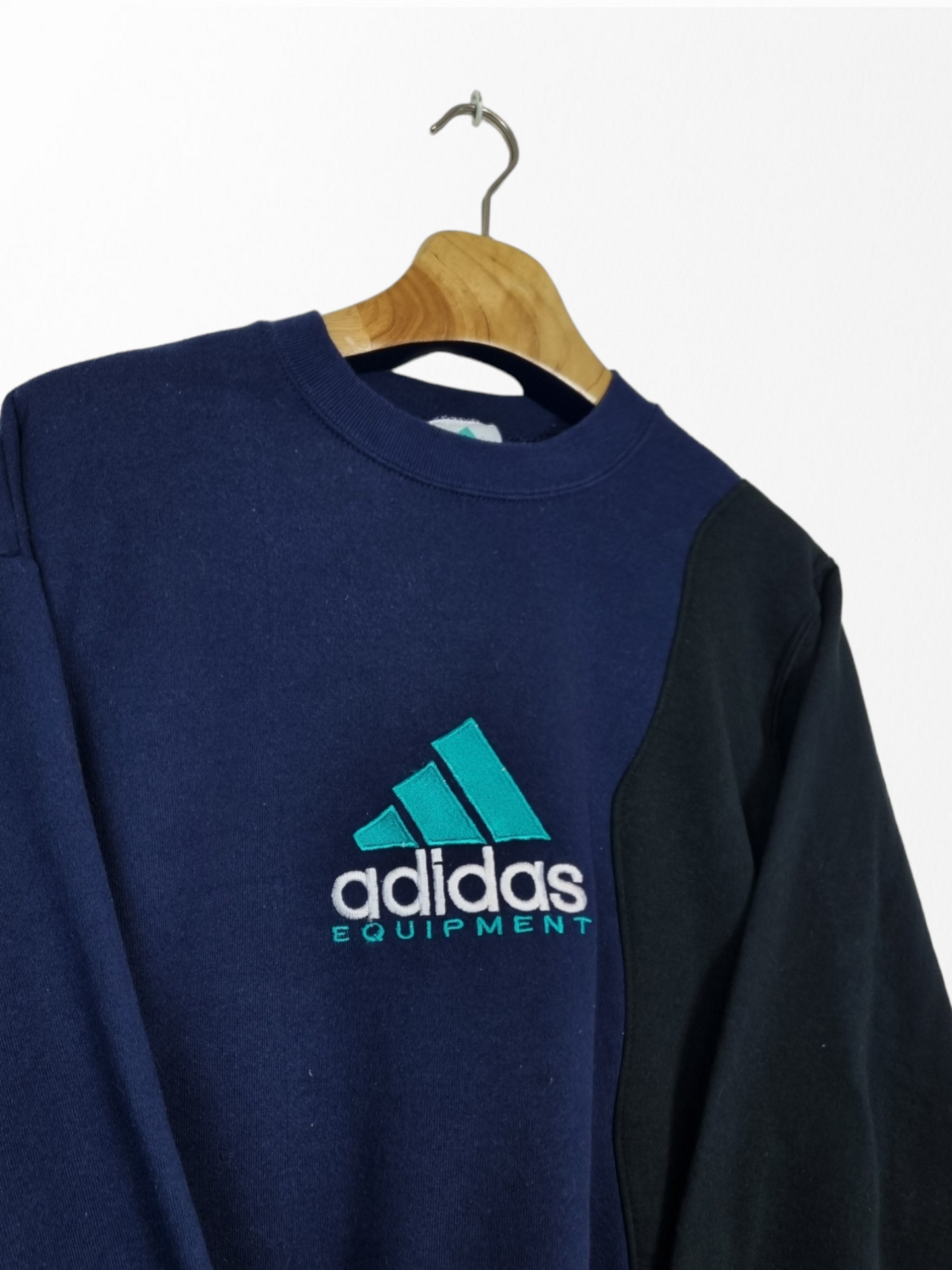 Adidas 90s equipment sweater maat M