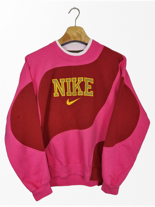 Nike double collar spell out sweater maat M