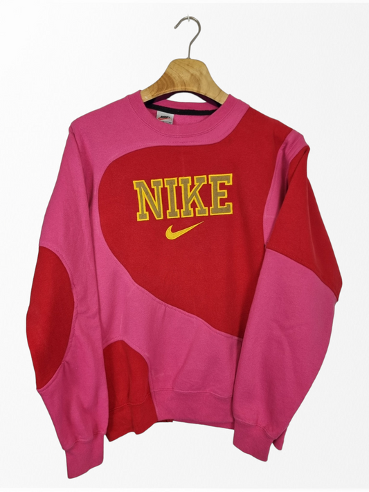 Nike 90s spell out sweater maat M