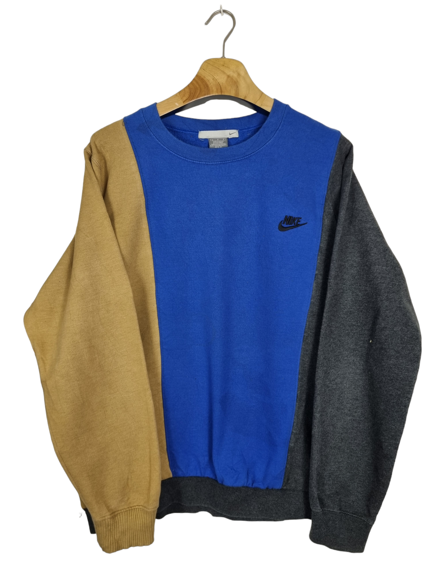 Nike chest logo sweater maat M