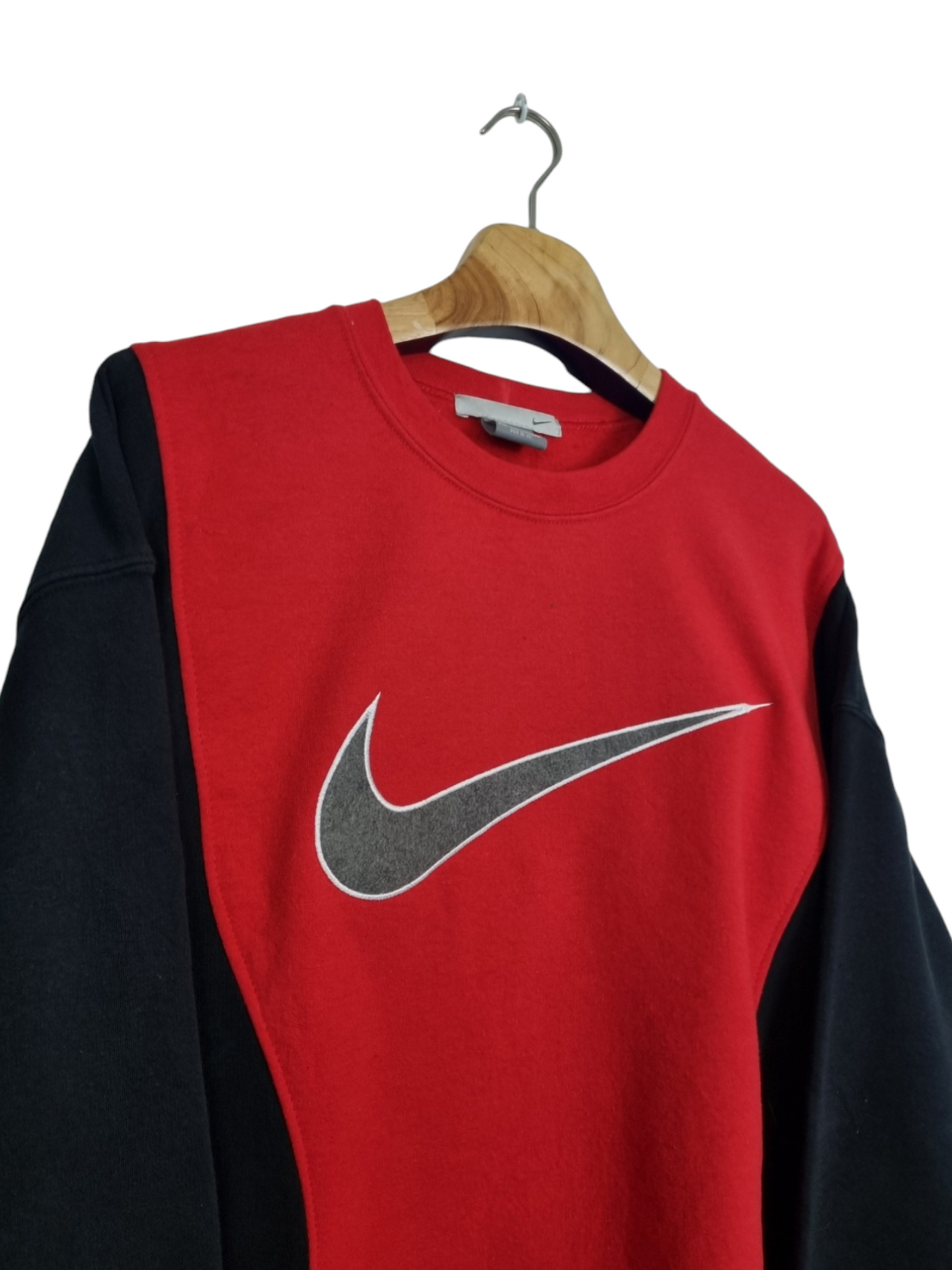 Nike Big Swoosh sweater maat L