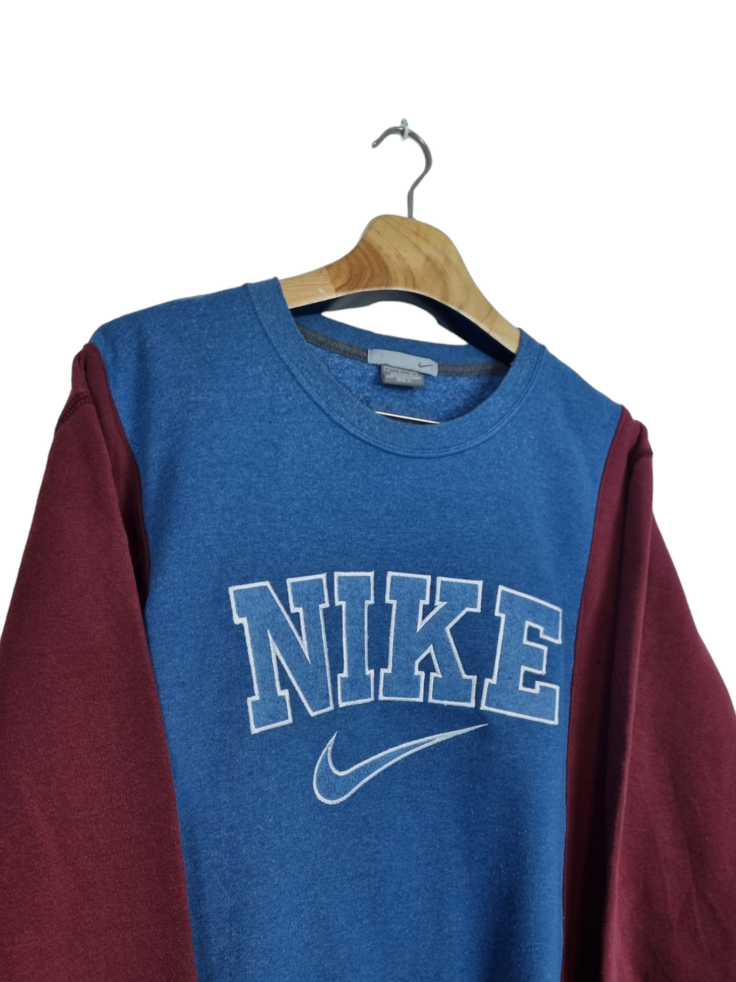 Nike spell out sweater maat M