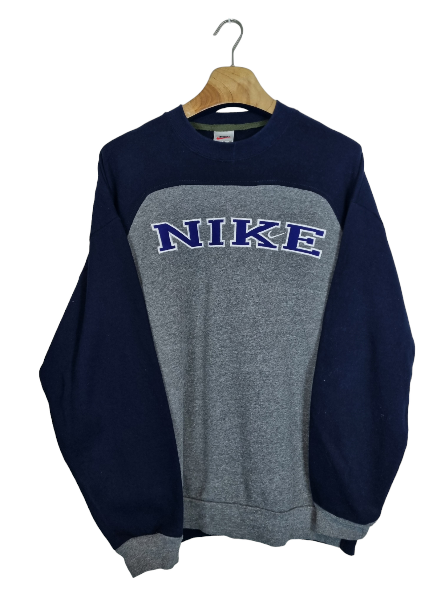 Nike 90s spell out sweater maat L