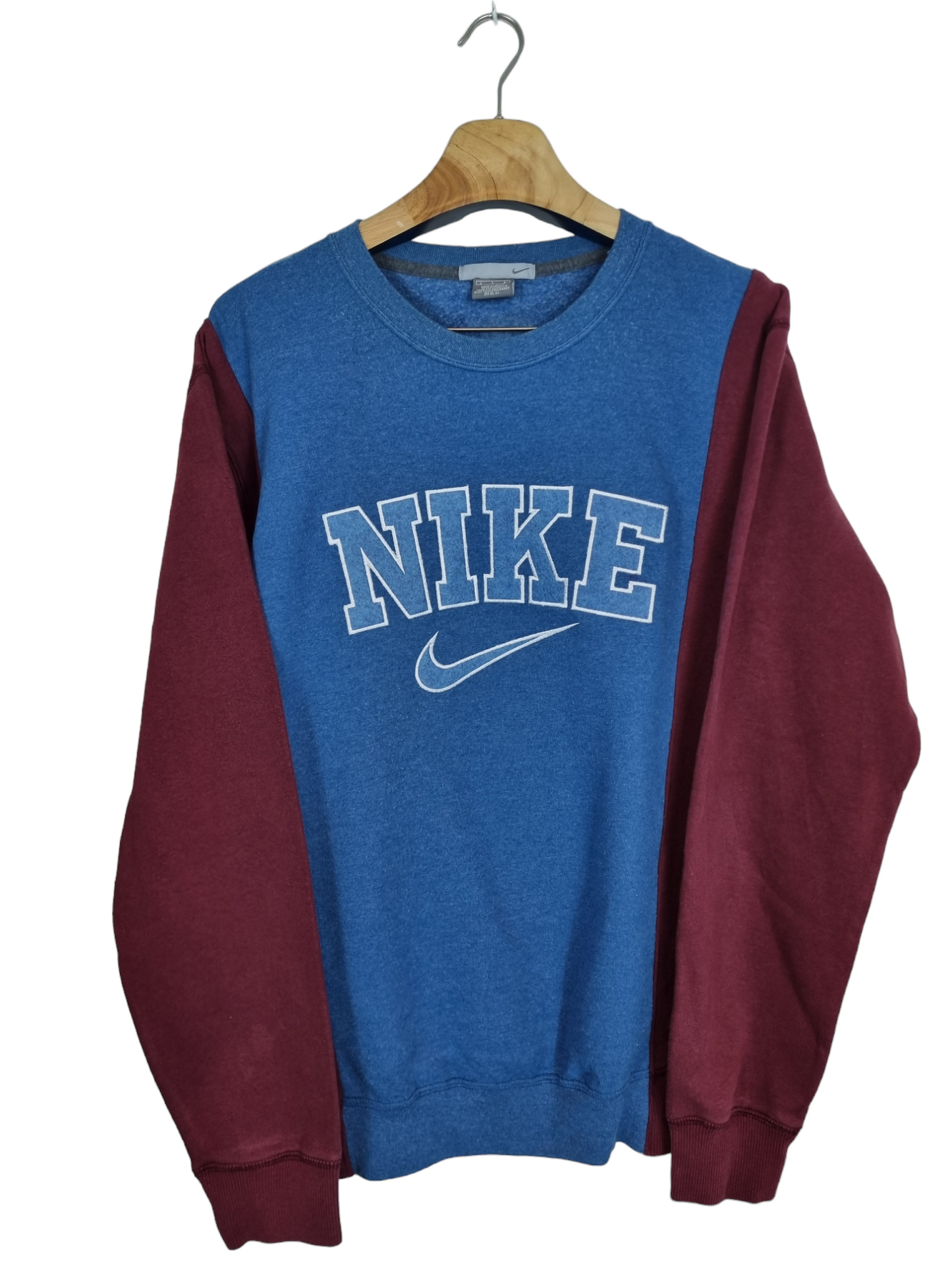 Nike spell out sweater maat M