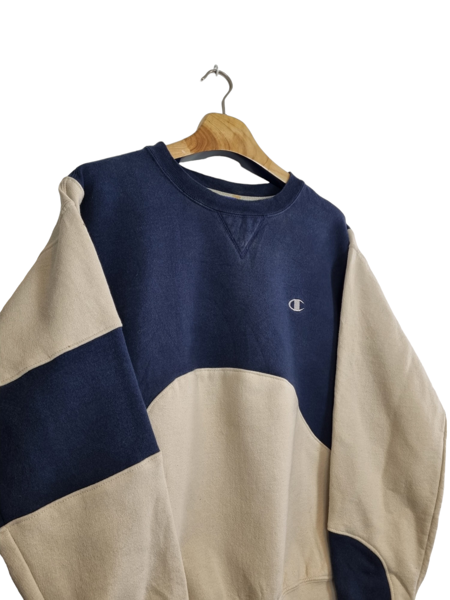 Champion chest logo sweater maat S