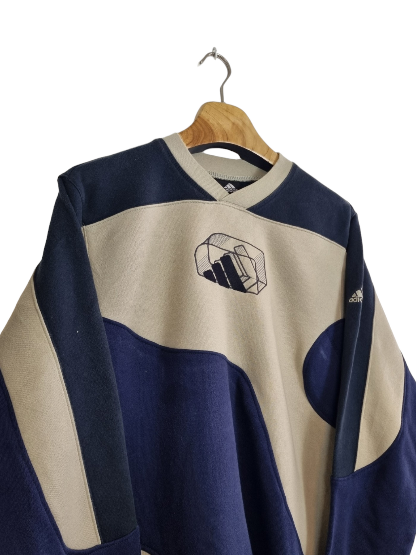 Adidas 90s center logo sweater maat L