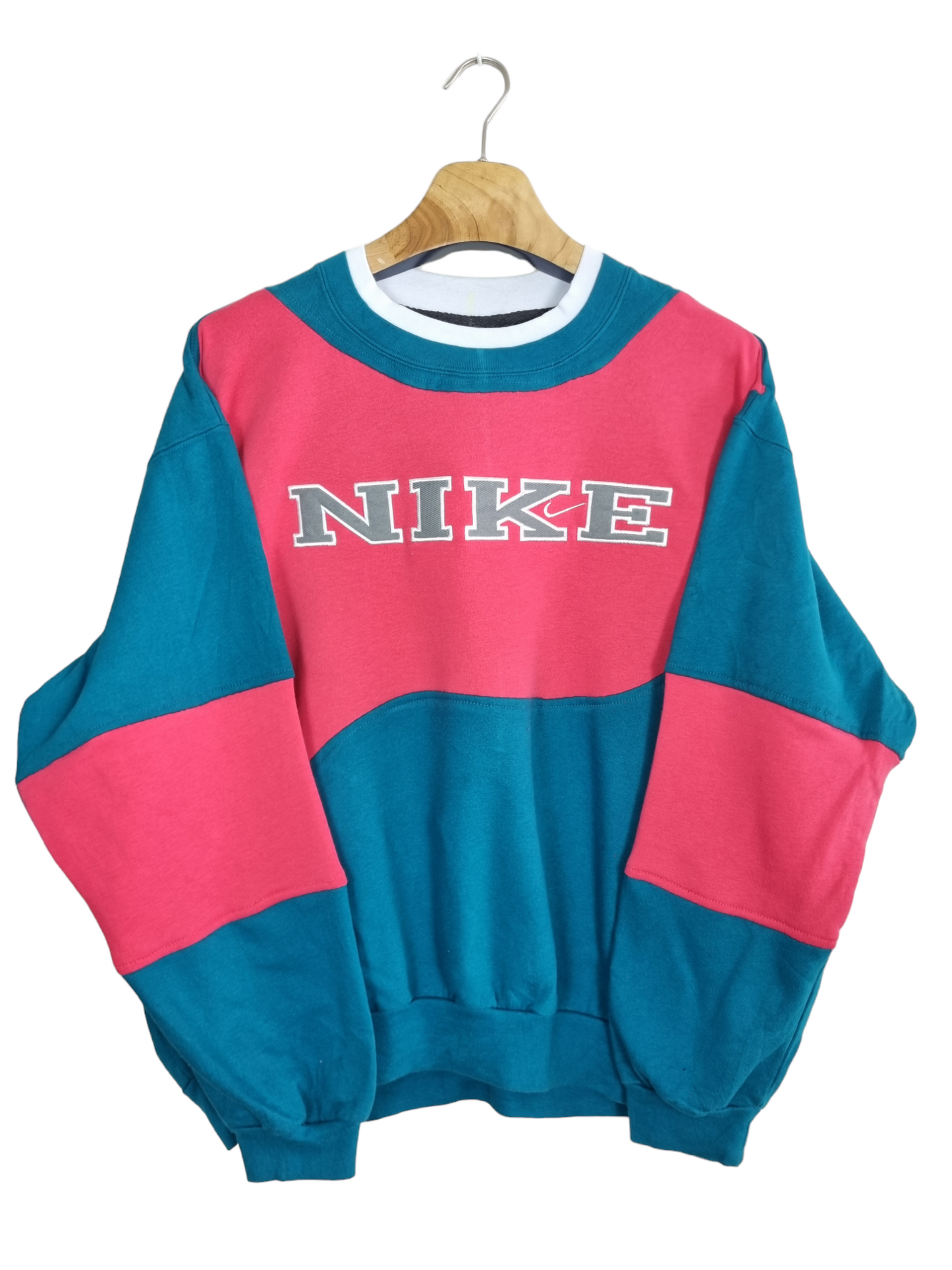 Nike 90s spell out sweater maat M