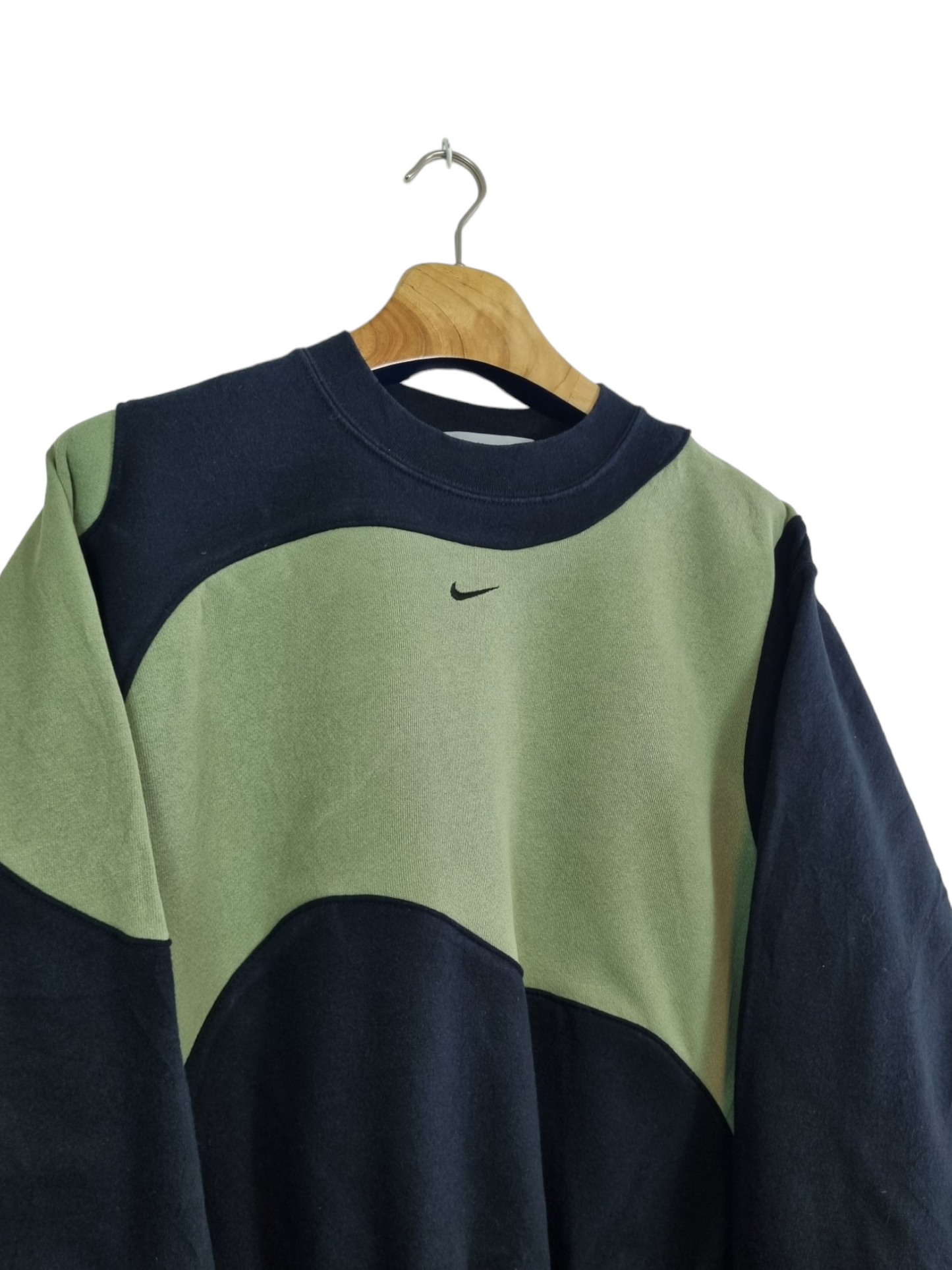 Nike center swoosh sweater maat XS