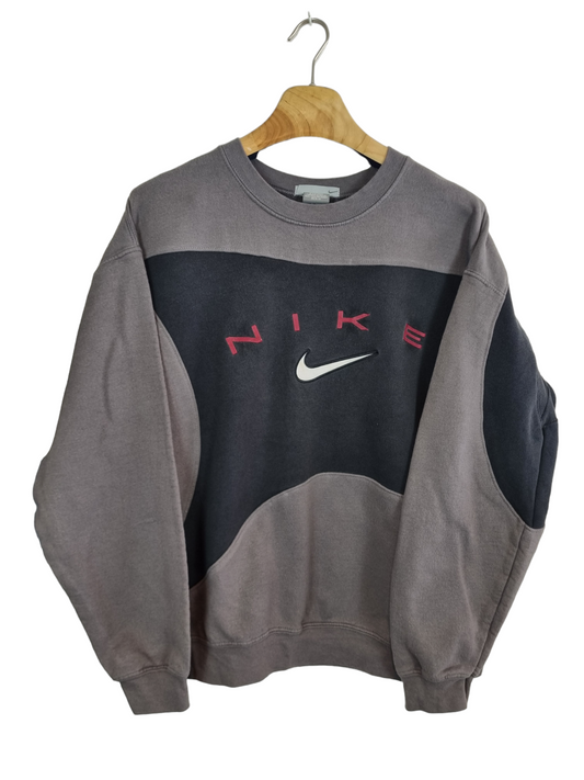 Nike Swoosh sweater maat M