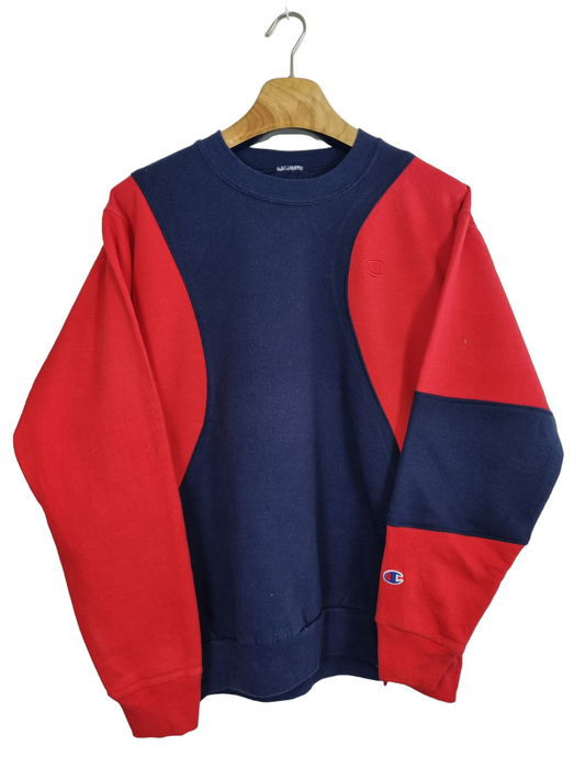 Champion chest logo sweater maat M