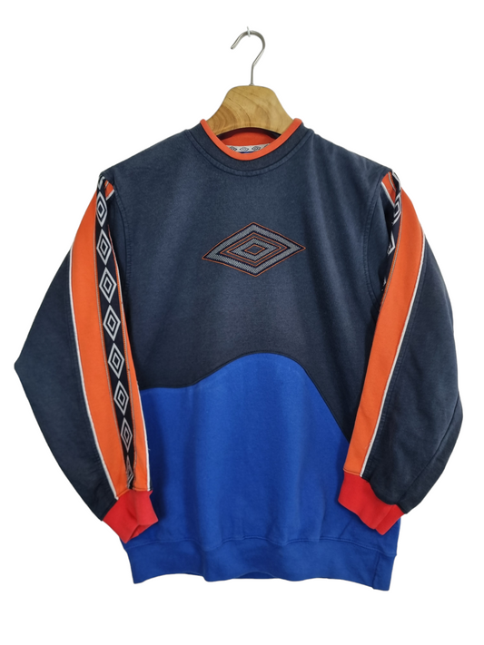 Umbro center en sleeve logo sweater maat S