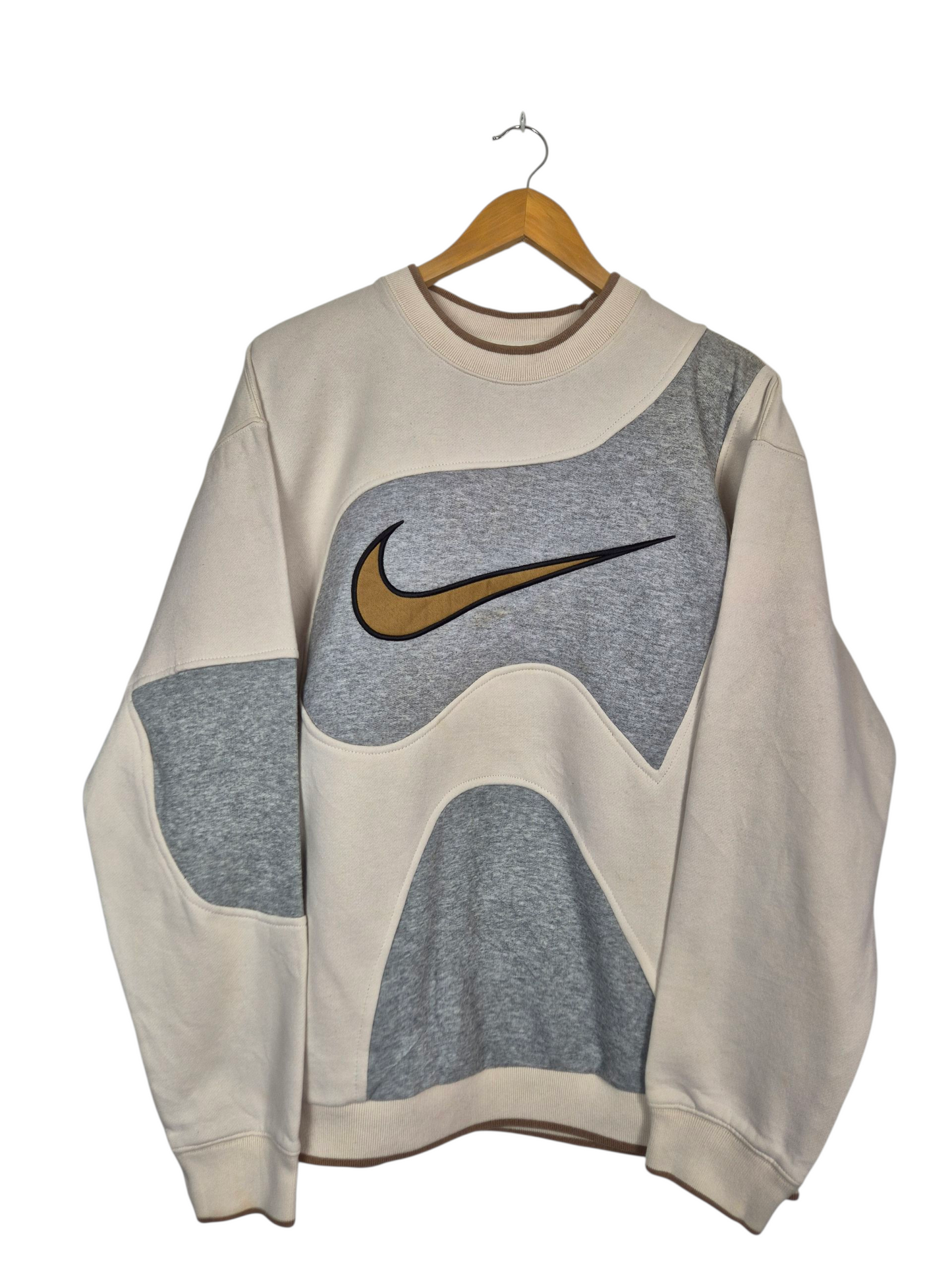 Nike big swoosh rework sweater maat XL