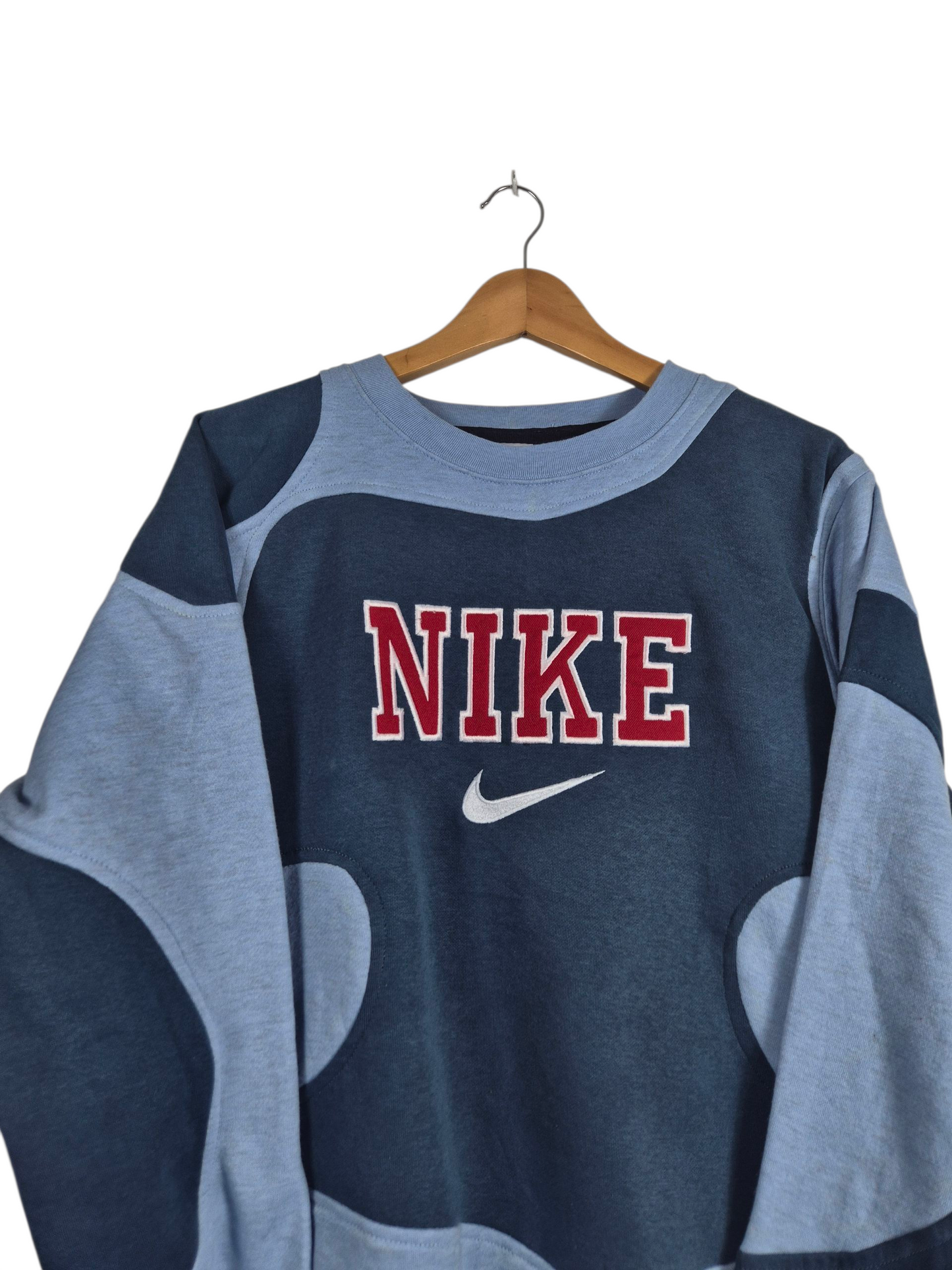 Nike 90s spell out sweater maat M