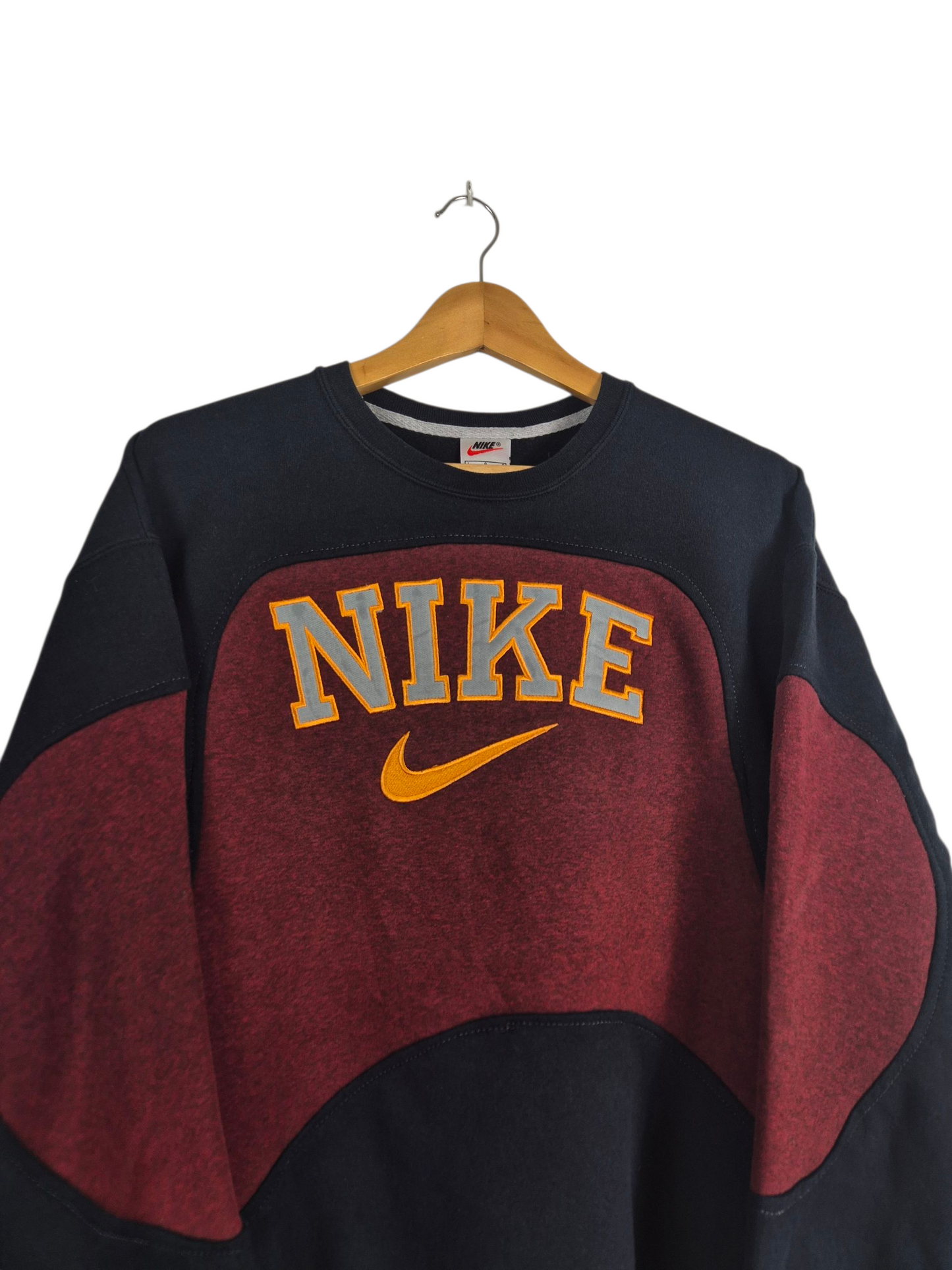 Nike 90s spell out sweater maat M