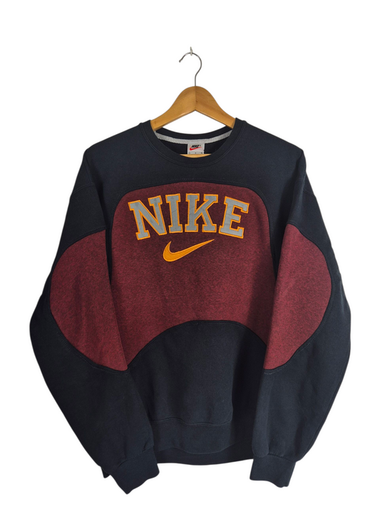 Nike 90s spell out sweater maat M