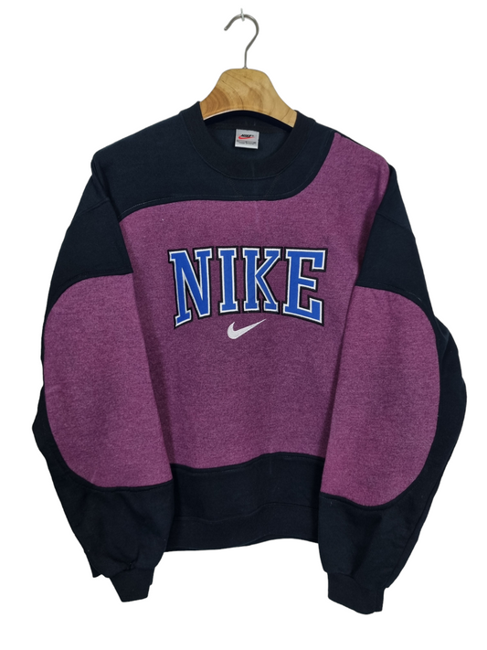 Nike 90s spell out sweater maat M