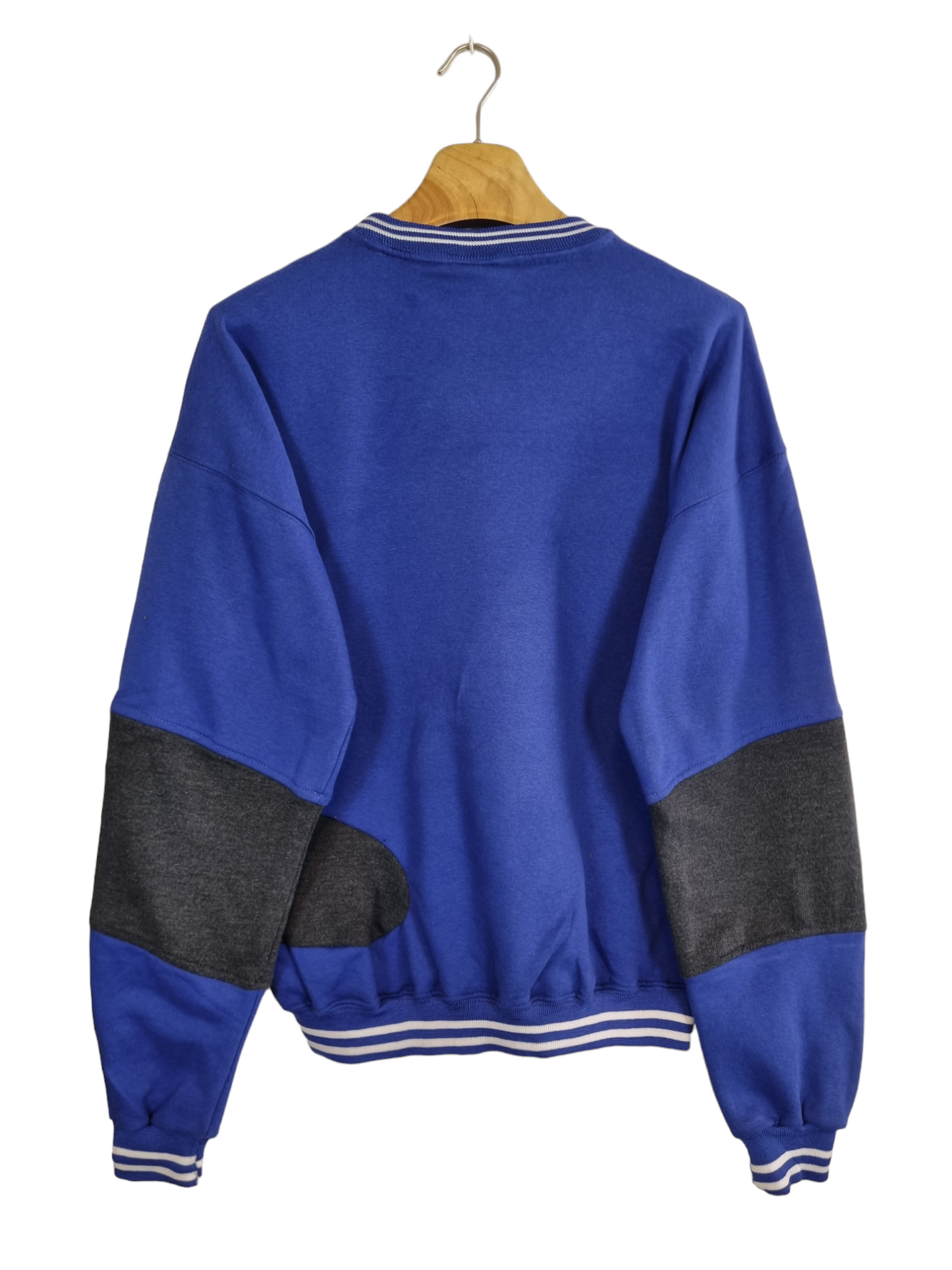 Adidas 90s equipment sweater maat M