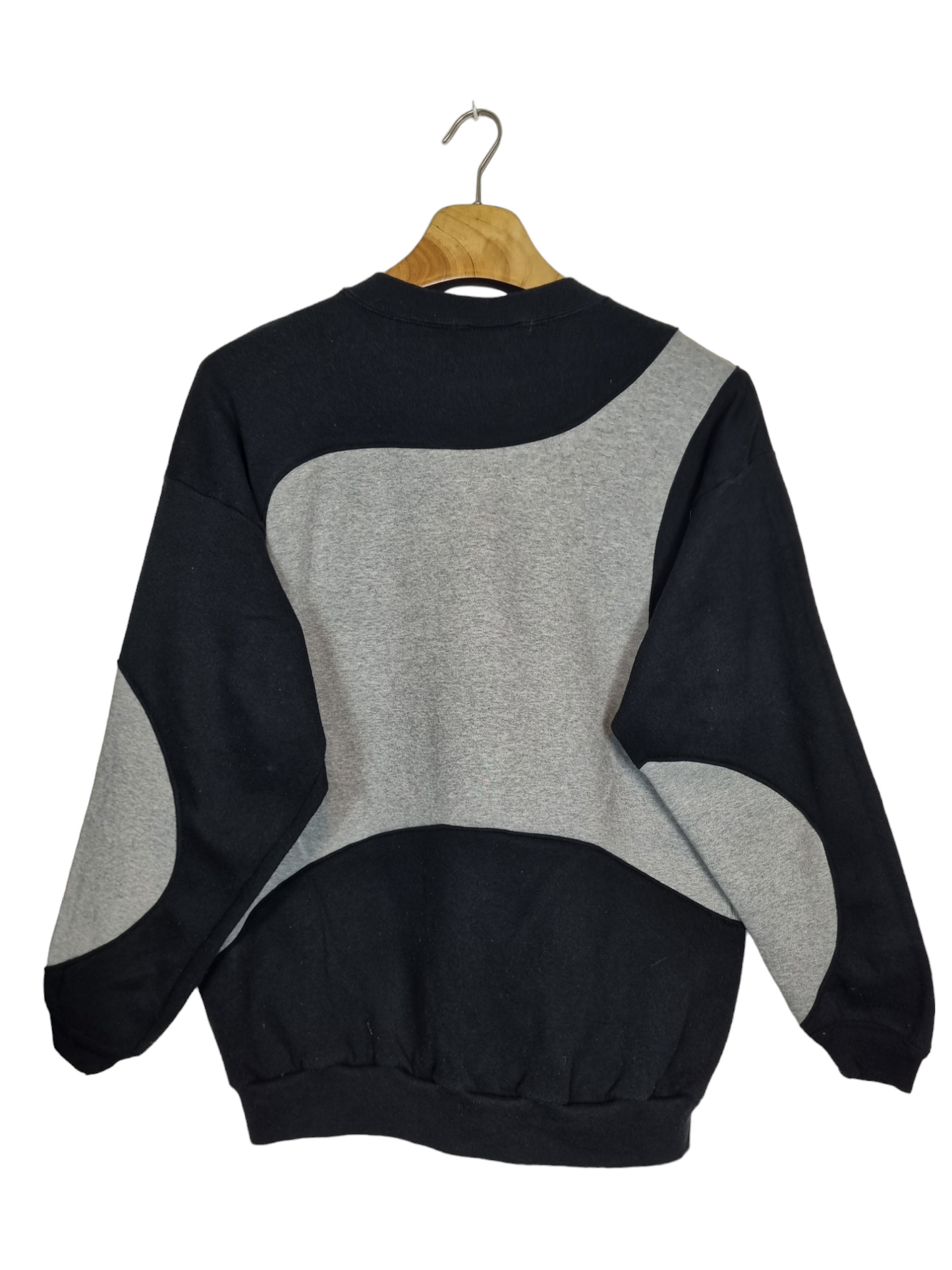 Nike chest logo sweater maat M