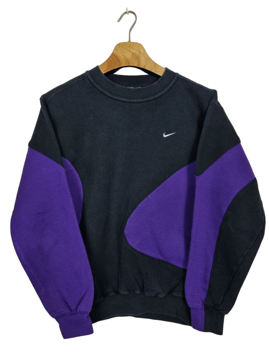 Nike chest swoosh sweater maat S