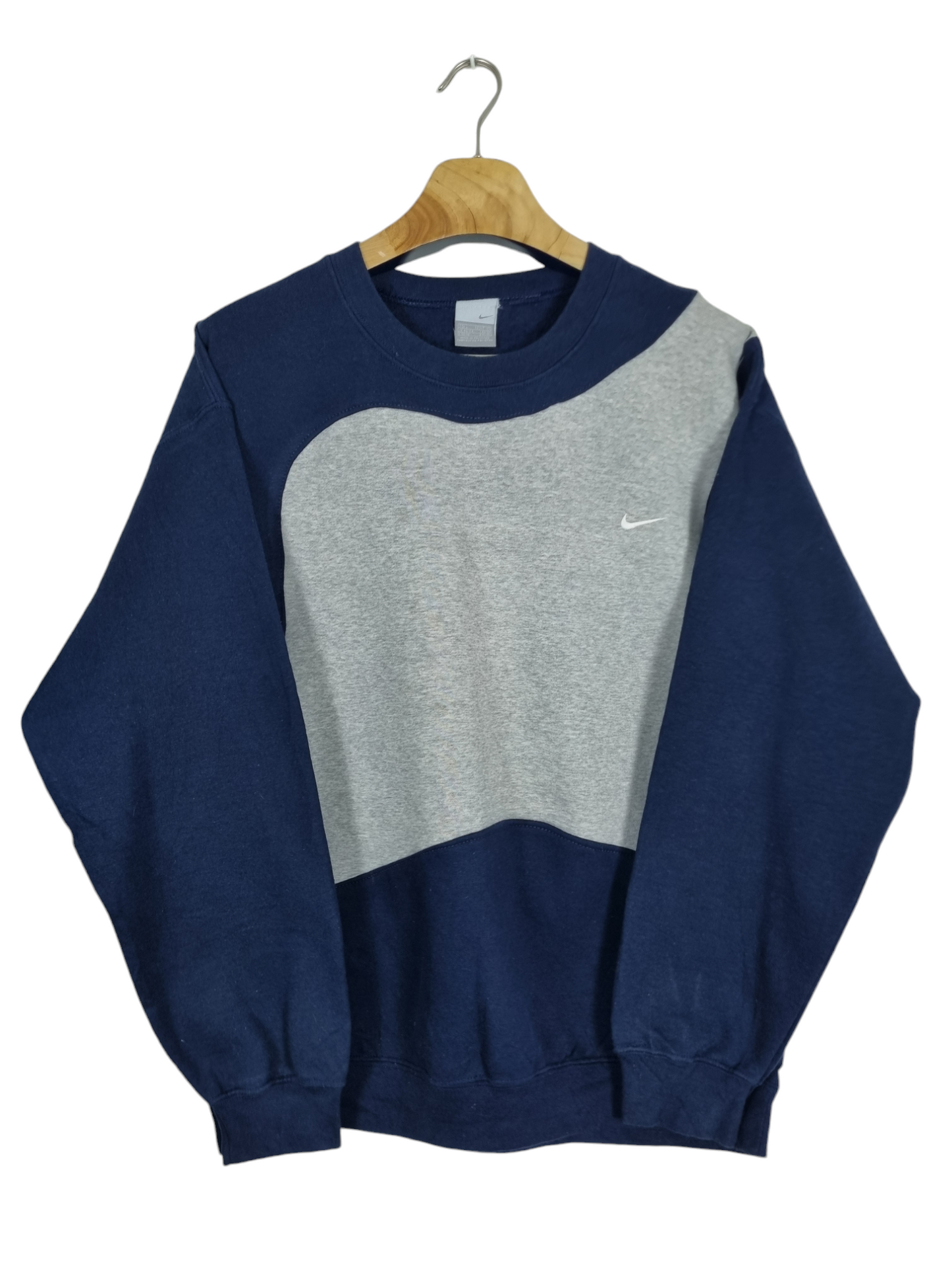 Nike chest swoosh sweater maat M