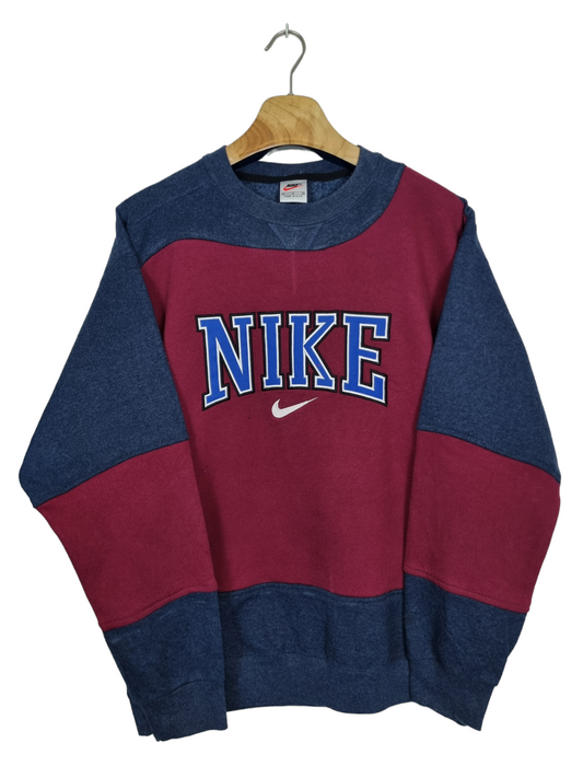 Nike 90s spell out sweater maat M