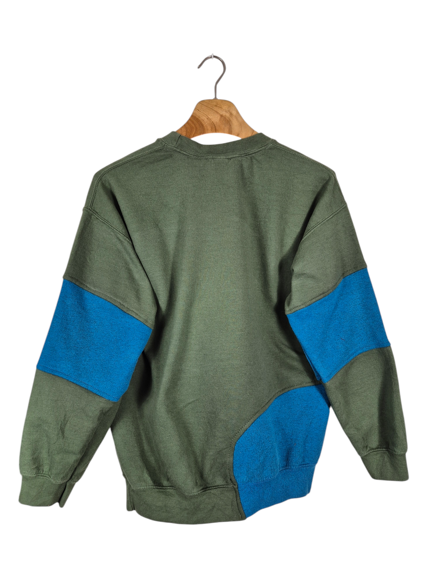 Nike 90s spell out sweater maat M