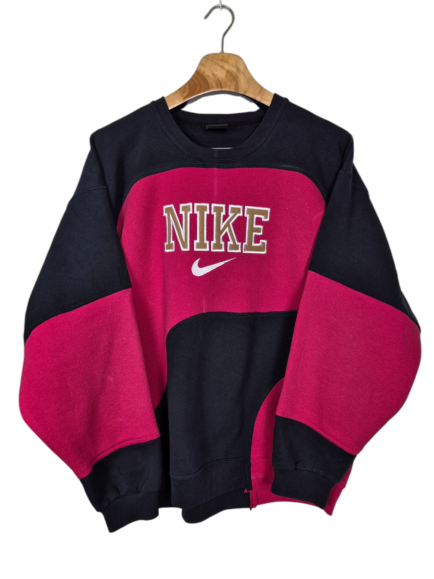 Nike spell out sweater maat L