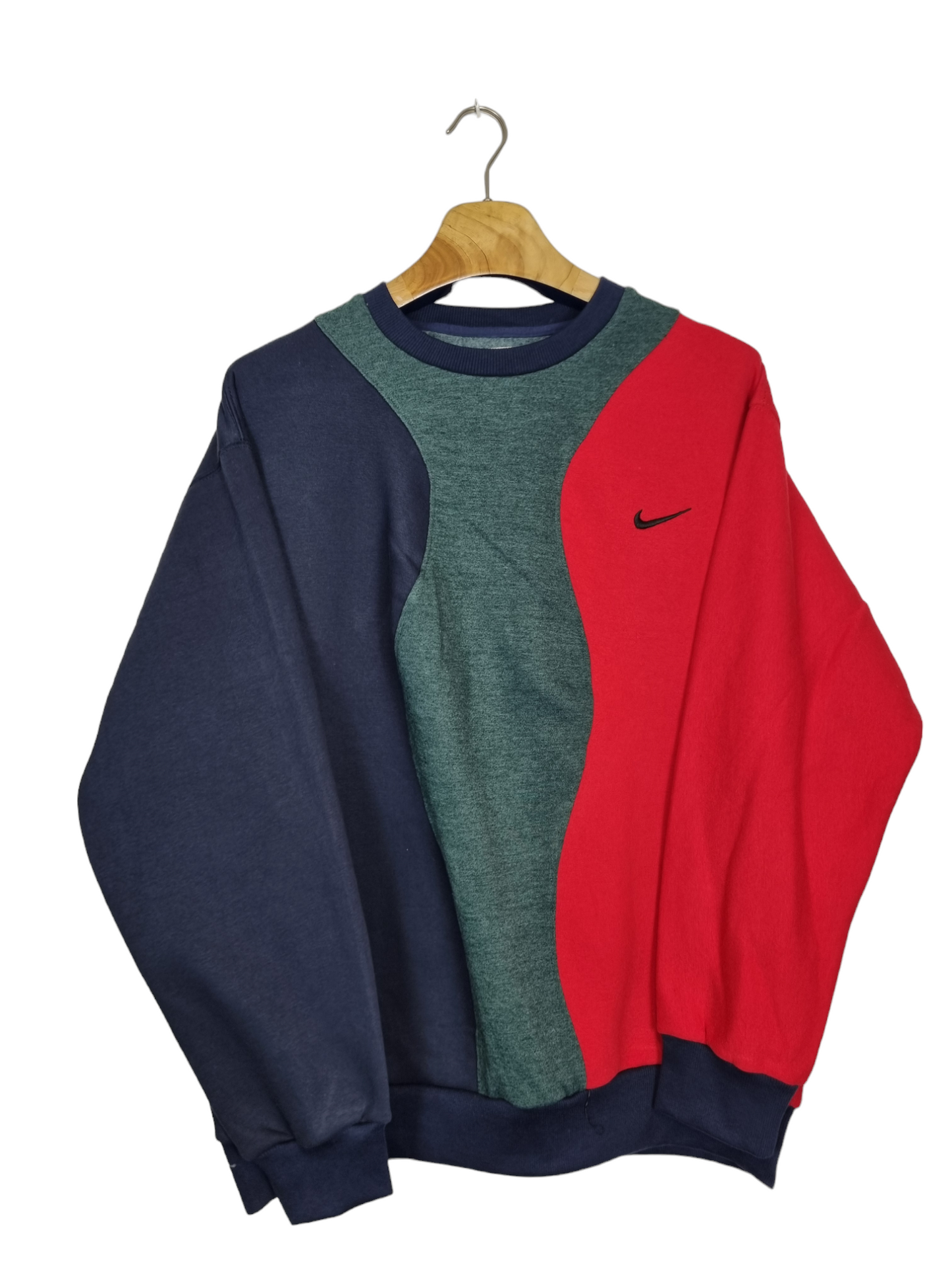 Nike chest swoosh sweater maat L