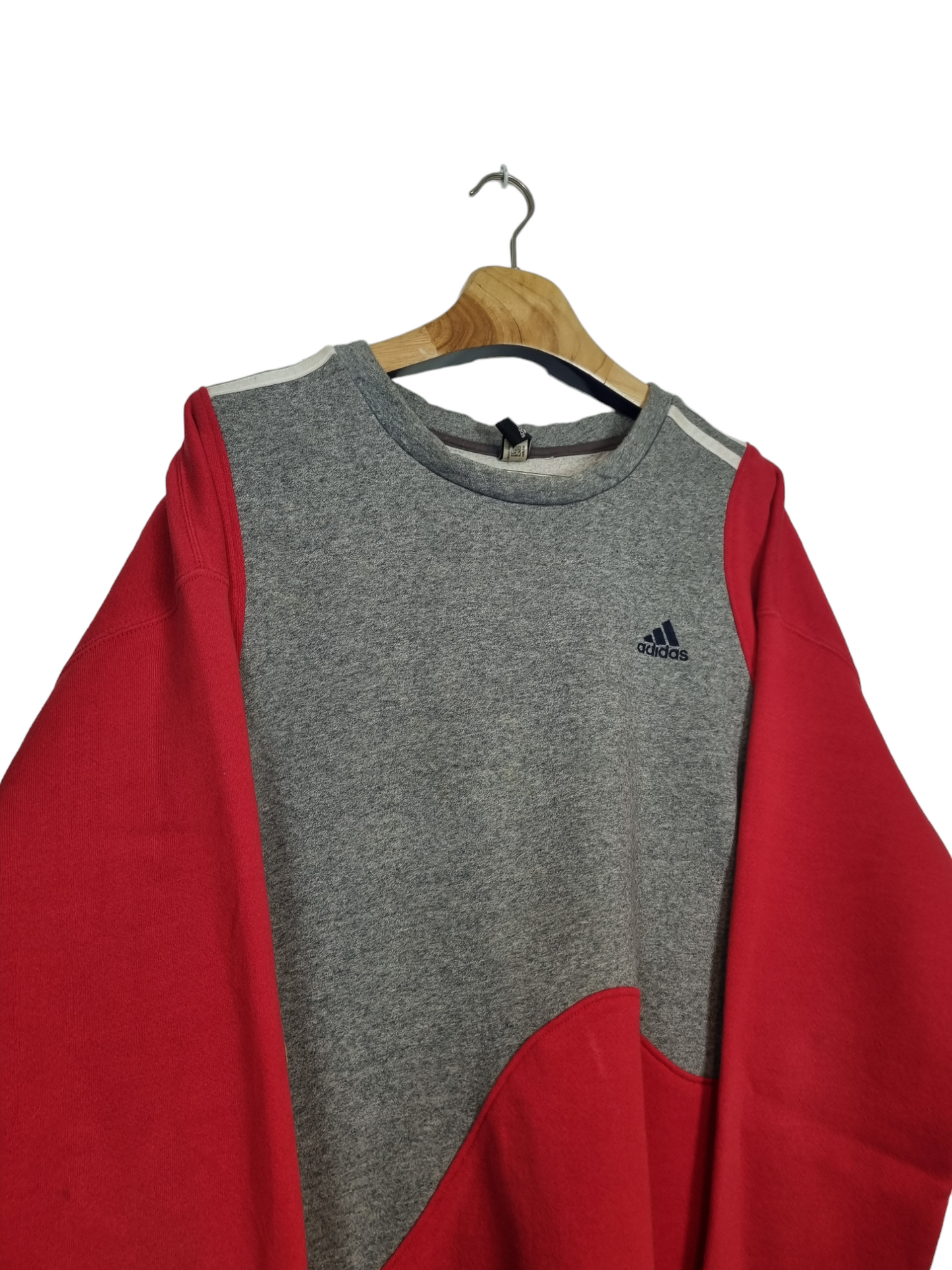 Adidas chest logo sweater maat L