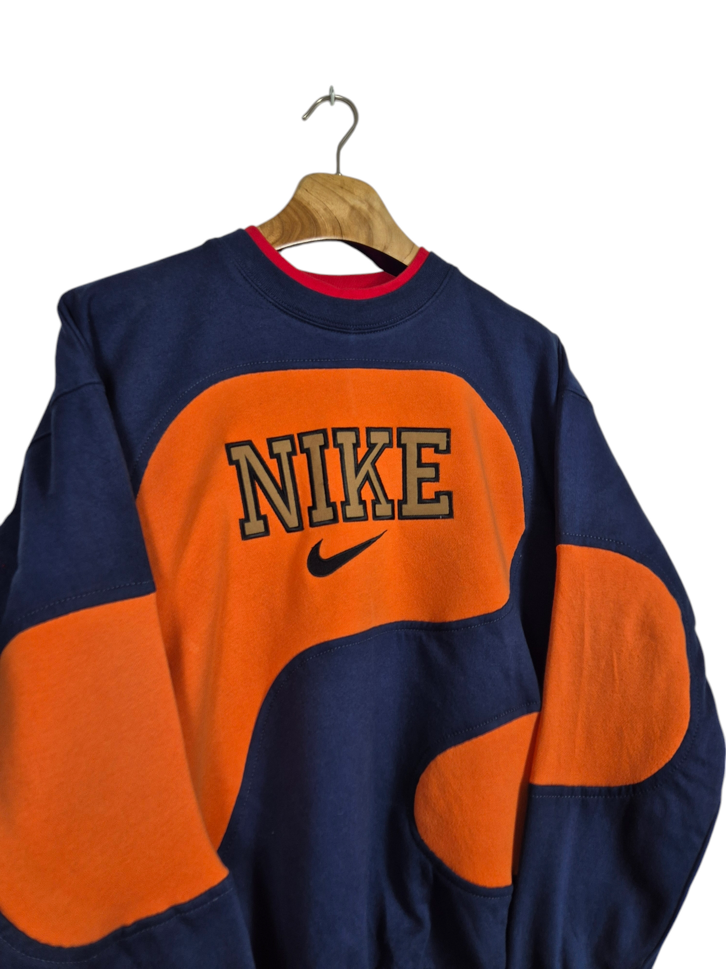 Nike spell out sweater maat M