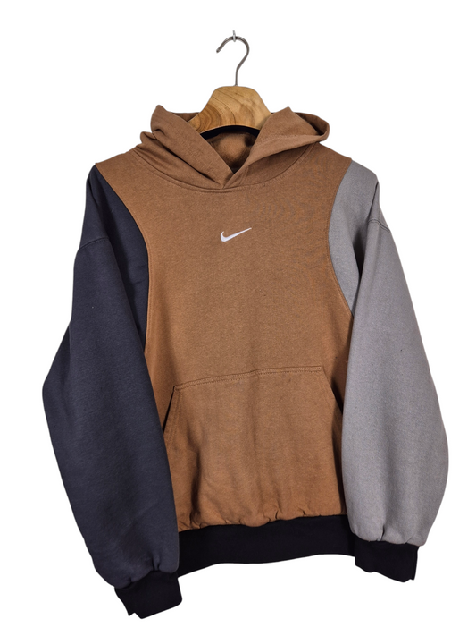 Nike center swoosh hoodie maat M