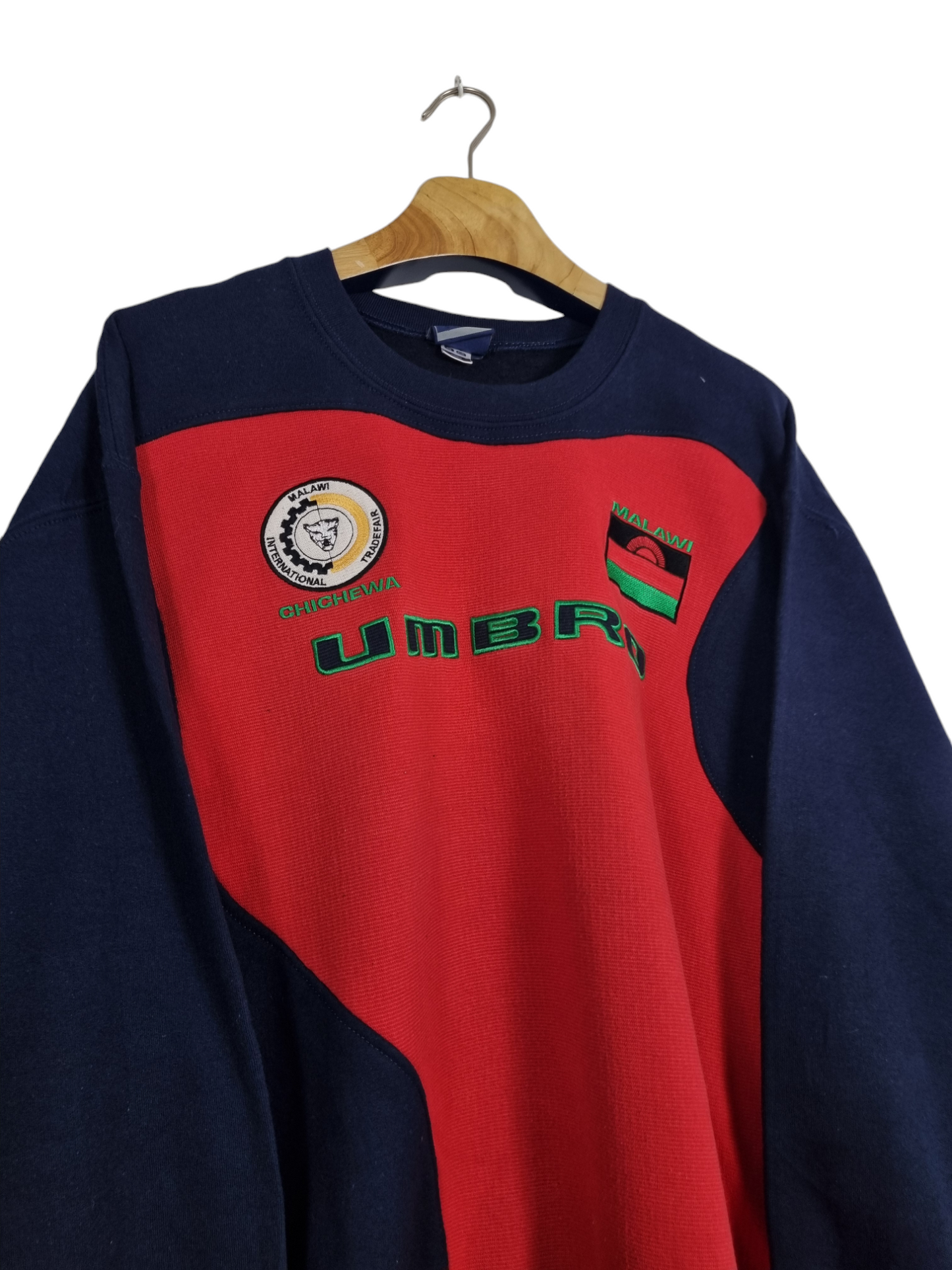 Umbro sweater maat L